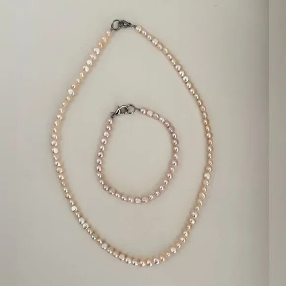 Elegant Simple Baby Baroque Peach Pearl Necklace and Bracelet Set - Picture 2 of 10